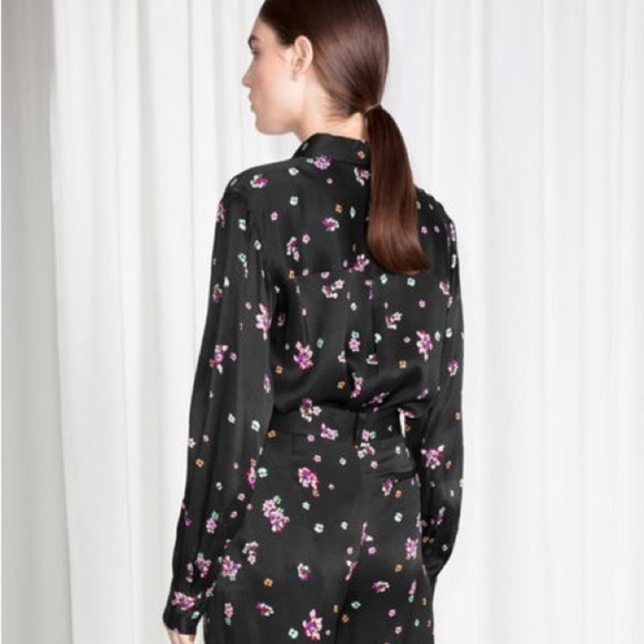 & OTHER STORIES Black Floral Print Satin Button Down Blouse Shirt Women’s Size 4 - Picture 2 of 14